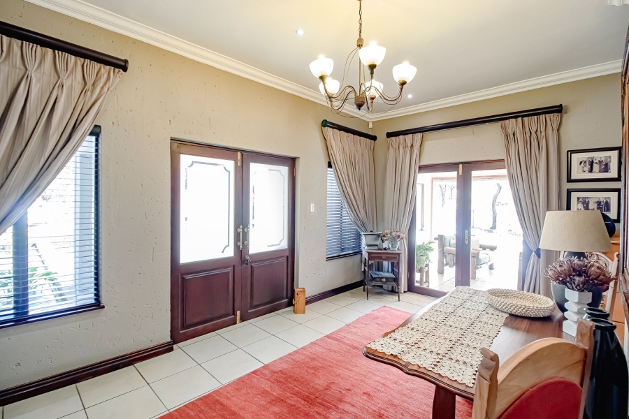 4 Bedroom Property for Sale in Leeuwfontein Estate Gauteng