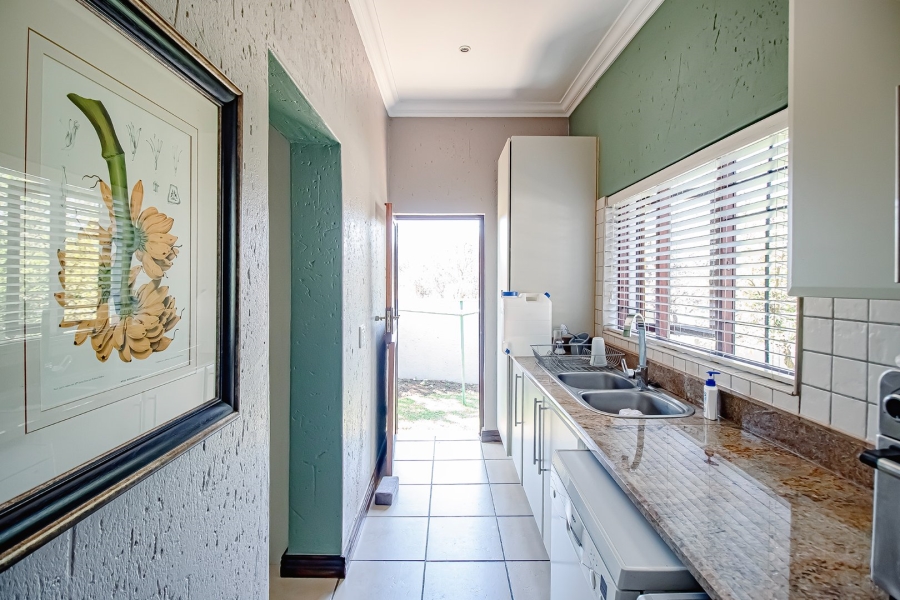 4 Bedroom Property for Sale in Leeuwfontein Estate Gauteng