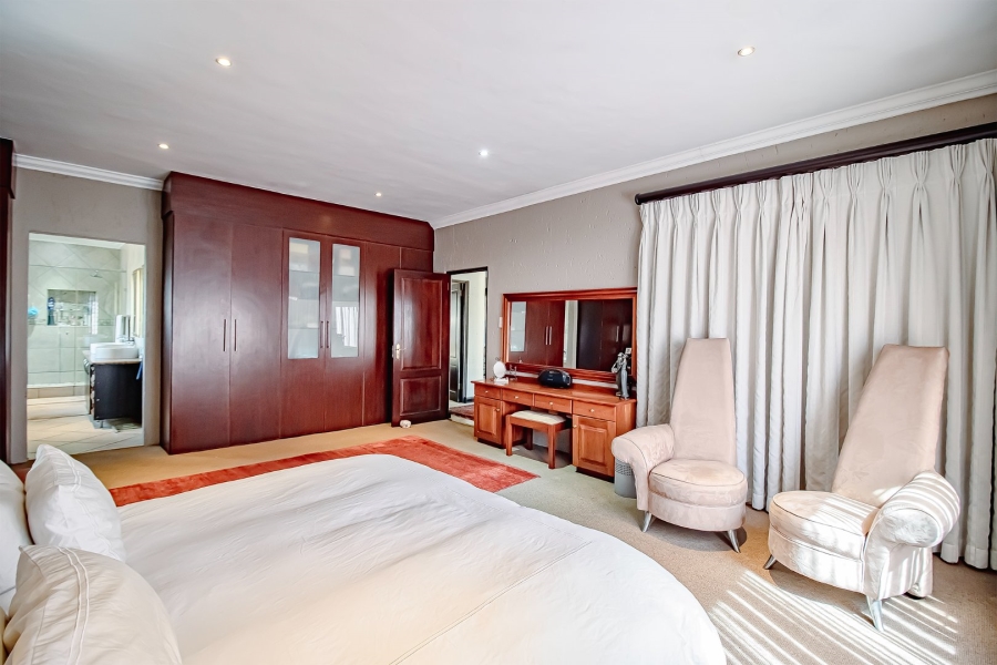4 Bedroom Property for Sale in Leeuwfontein Estate Gauteng