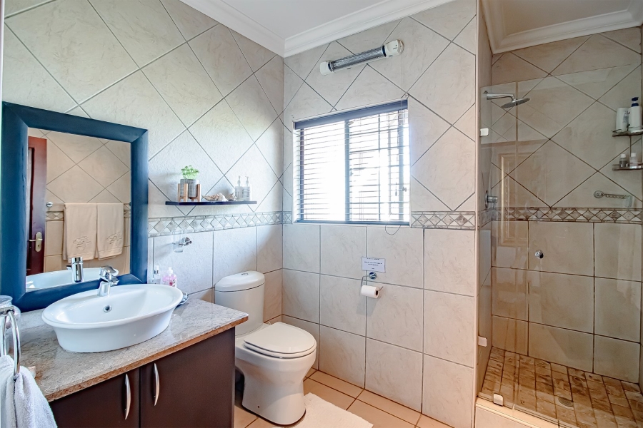 4 Bedroom Property for Sale in Leeuwfontein Estate Gauteng