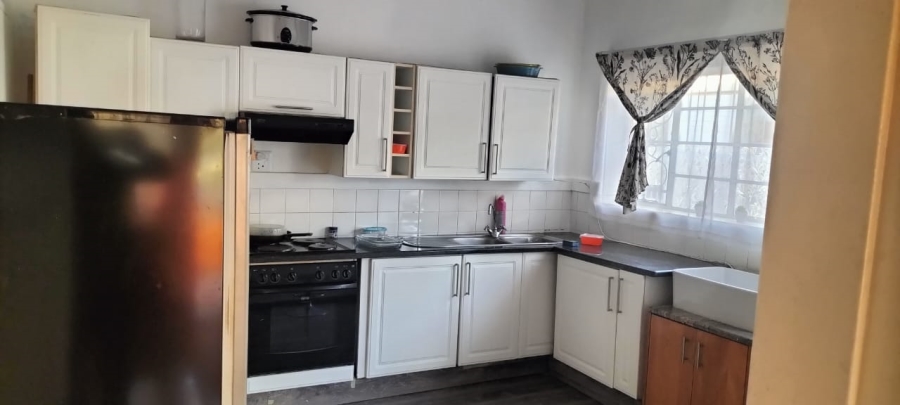 To Let 3 Bedroom Property for Rent in Robertsham Gauteng