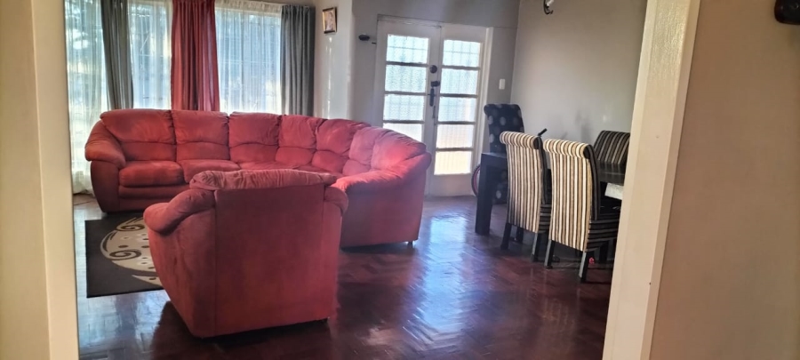 To Let 3 Bedroom Property for Rent in Robertsham Gauteng