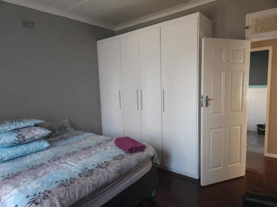 To Let 3 Bedroom Property for Rent in Robertsham Gauteng