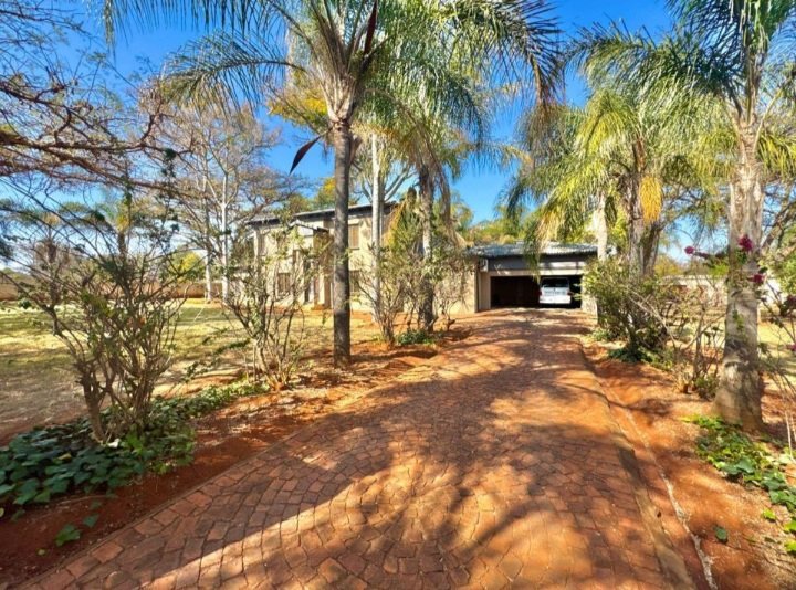 4 Bedroom Property for Sale in Kameeldrift East Gauteng