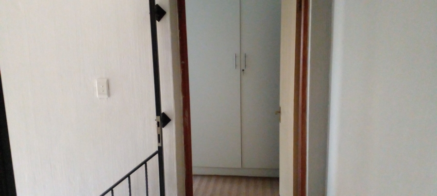 4 Bedroom Property for Sale in Kameeldrift East Gauteng