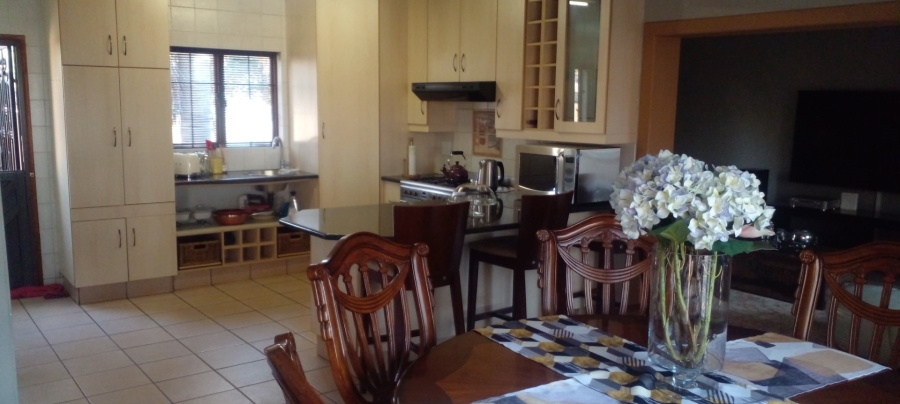4 Bedroom Property for Sale in Kameeldrift East Gauteng