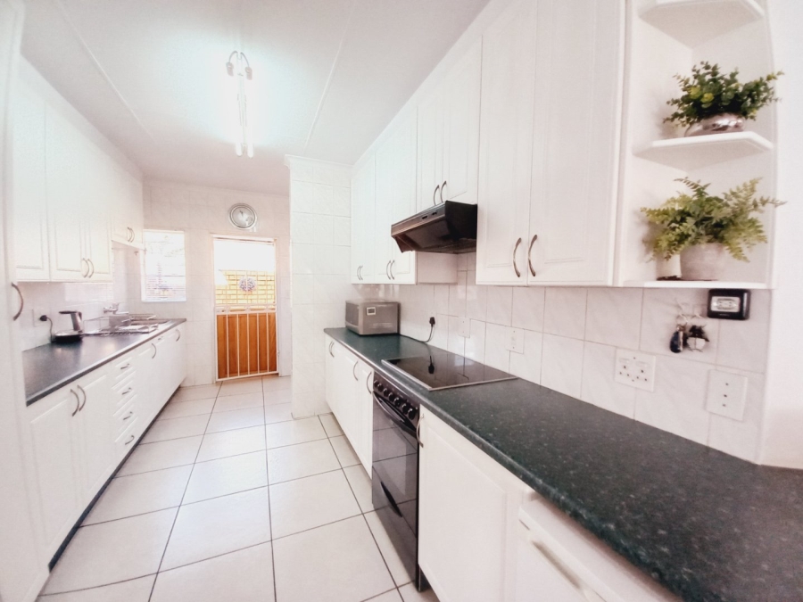 3 Bedroom Property for Sale in Eden Glen Gauteng