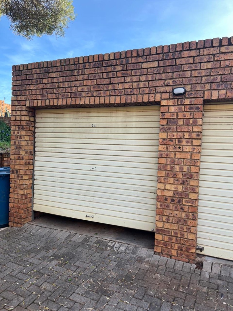 To Let 2 Bedroom Property for Rent in Faerie Glen Gauteng