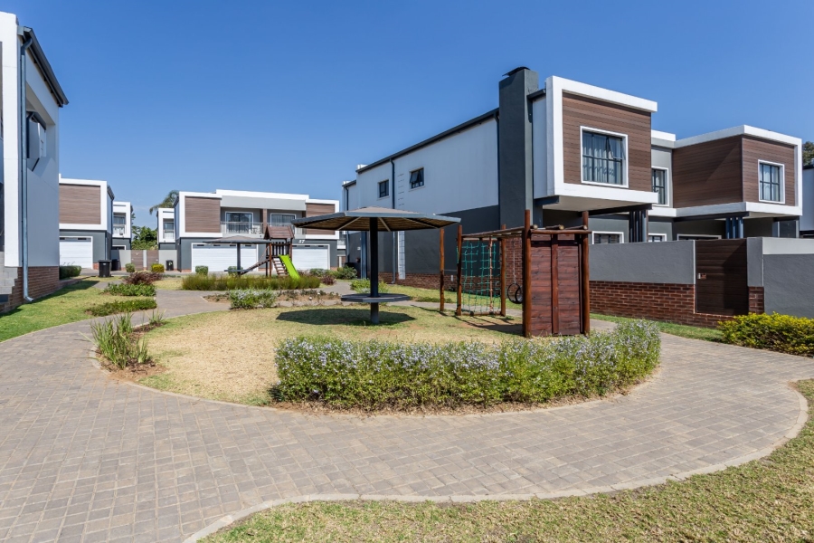 3 Bedroom Property for Sale in Sunninghill Gauteng