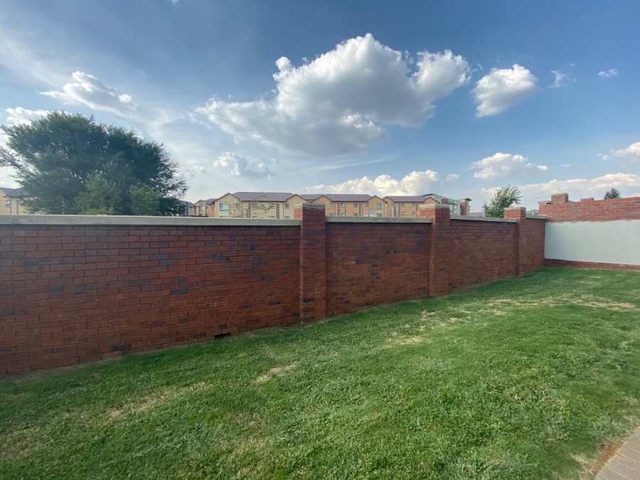 To Let 3 Bedroom Property for Rent in Meyersdal Nature Estate Gauteng