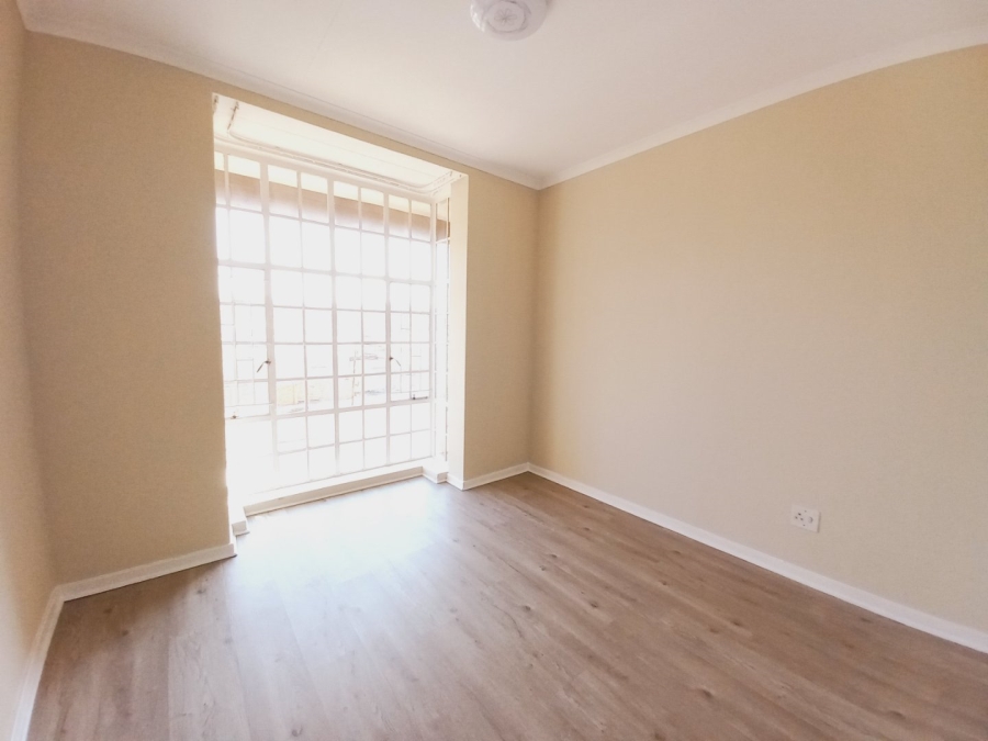 2 Bedroom Property for Sale in Symhurst Gauteng
