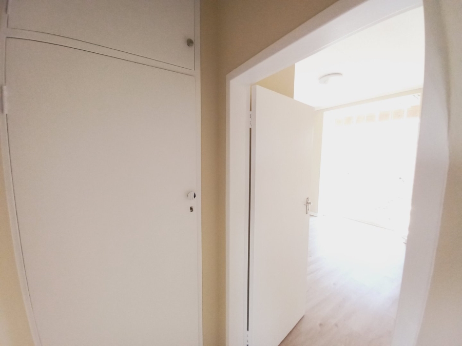 2 Bedroom Property for Sale in Symhurst Gauteng