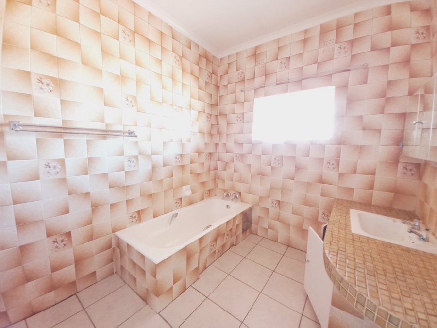 2 Bedroom Property for Sale in Symhurst Gauteng