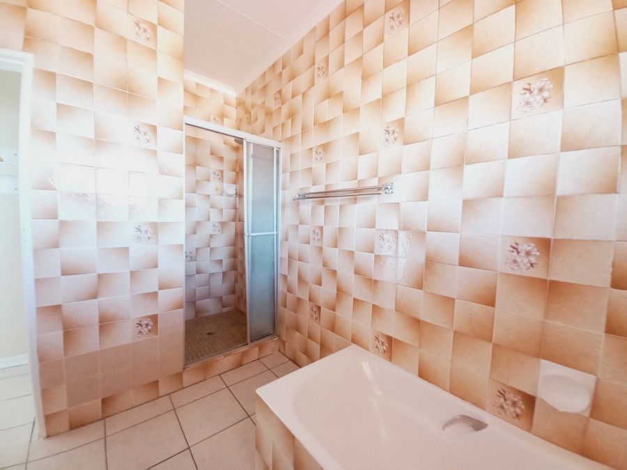 2 Bedroom Property for Sale in Symhurst Gauteng
