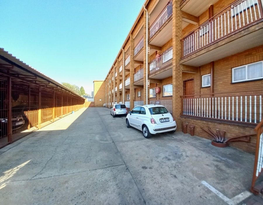 2 Bedroom Property for Sale in Symhurst Gauteng