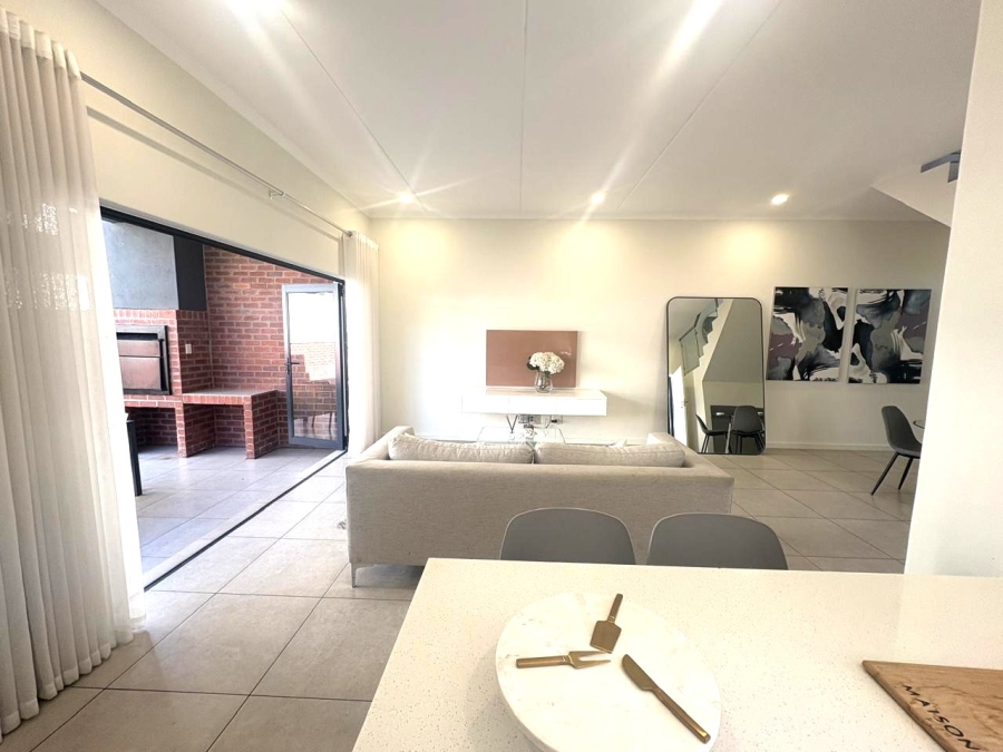 3 Bedroom Property for Sale in Sunninghill Gauteng