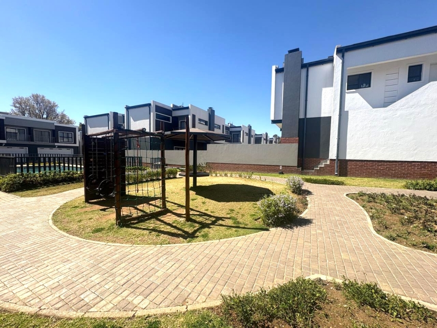 3 Bedroom Property for Sale in Sunninghill Gauteng