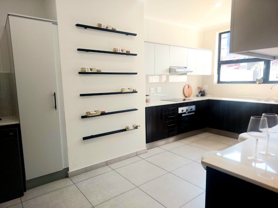 3 Bedroom Property for Sale in Greenstone Hill Gauteng