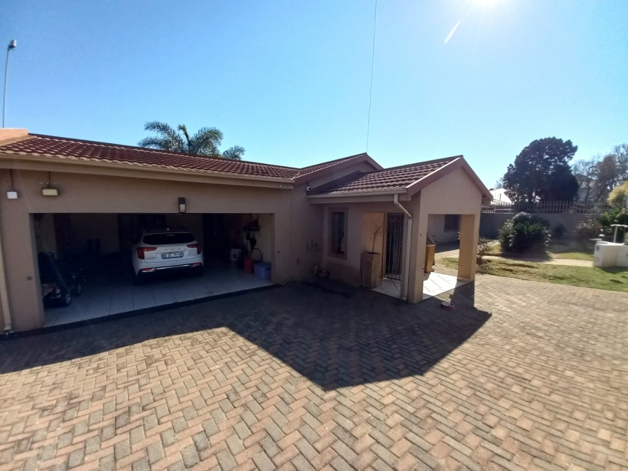 4 Bedroom Property for Sale in Solheim Gauteng