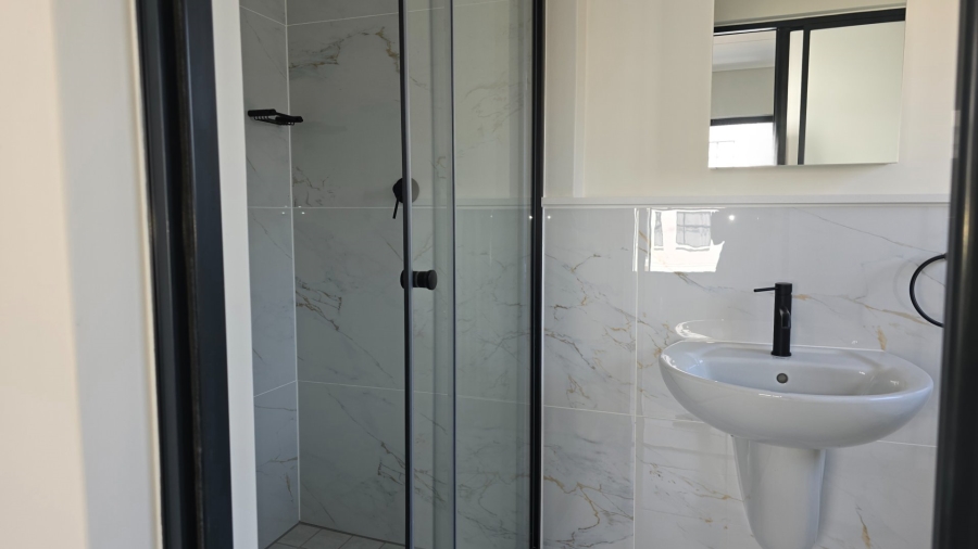 To Let 1 Bedroom Property for Rent in Crowthorne AH Gauteng