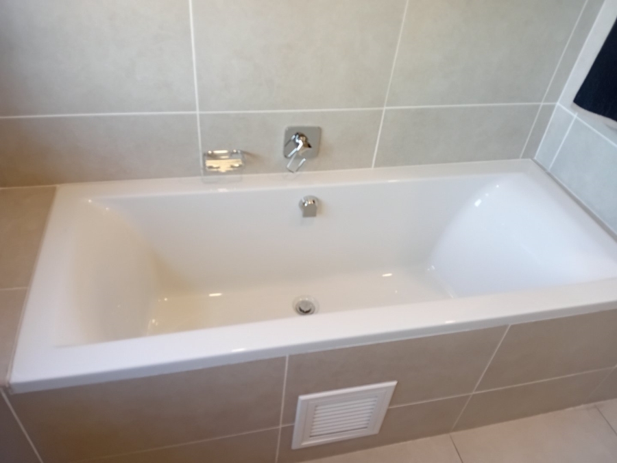 3 Bedroom Property for Sale in Greenstone Gate Gauteng