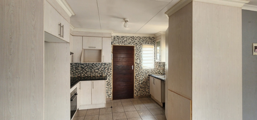 3 Bedroom Property for Sale in Sky City Gauteng