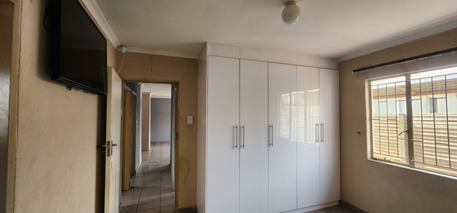 3 Bedroom Property for Sale in Sky City Gauteng