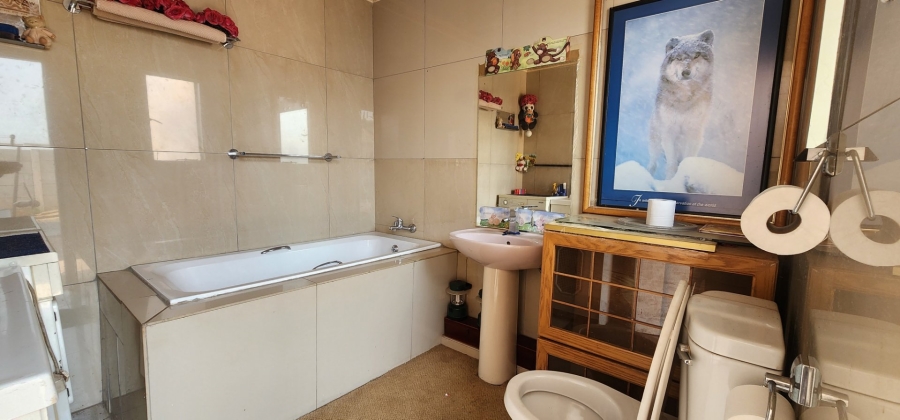 3 Bedroom Property for Sale in Sky City Gauteng
