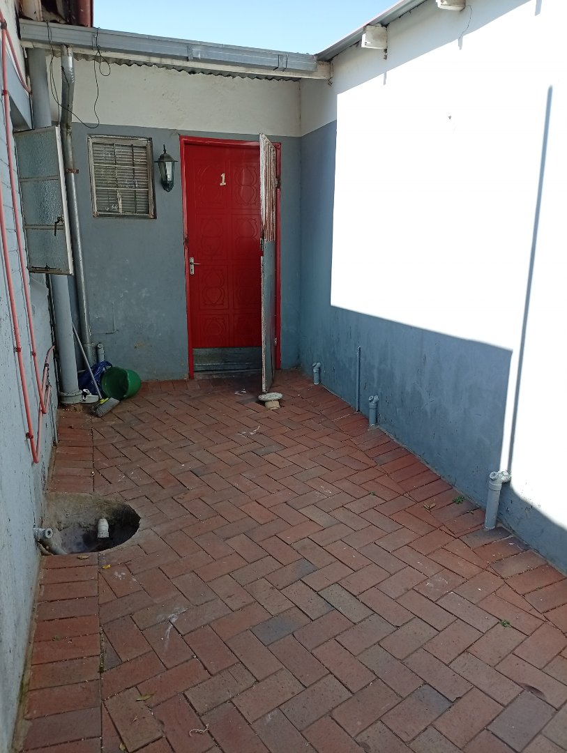 16 Bedroom Property for Sale in Brixton Gauteng