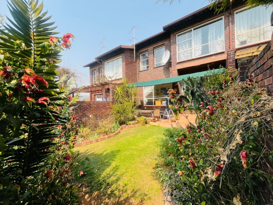 3 Bedroom Property for Sale in Fairland Gauteng