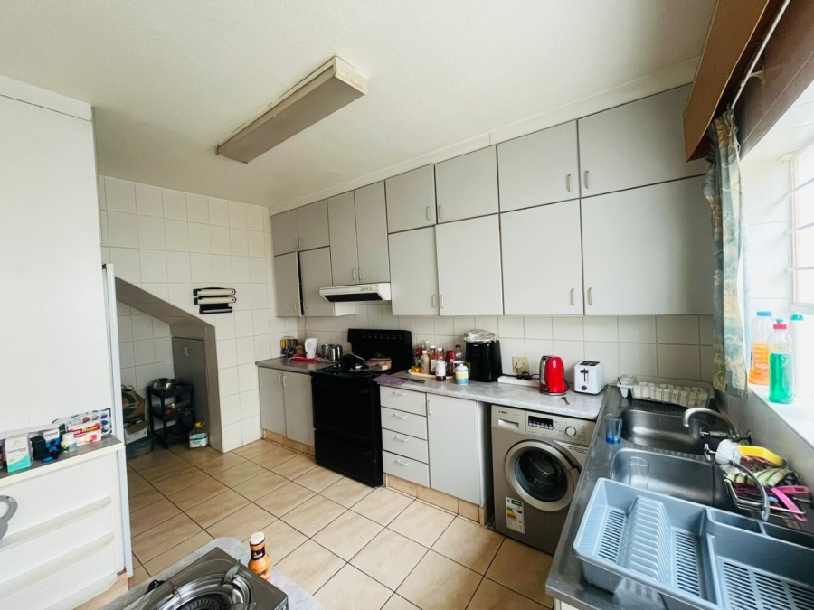 3 Bedroom Property for Sale in Fairland Gauteng