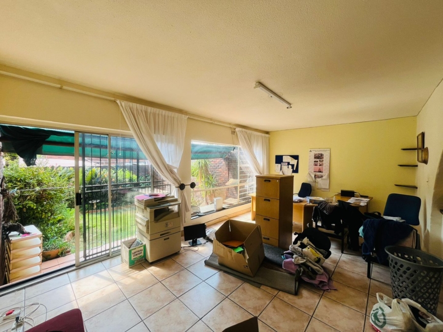3 Bedroom Property for Sale in Fairland Gauteng