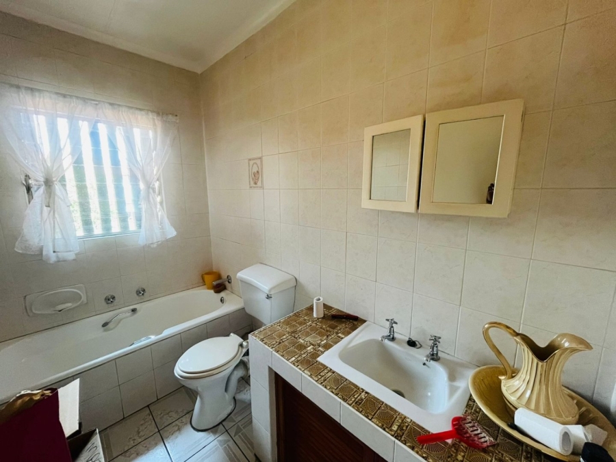 3 Bedroom Property for Sale in Fairland Gauteng