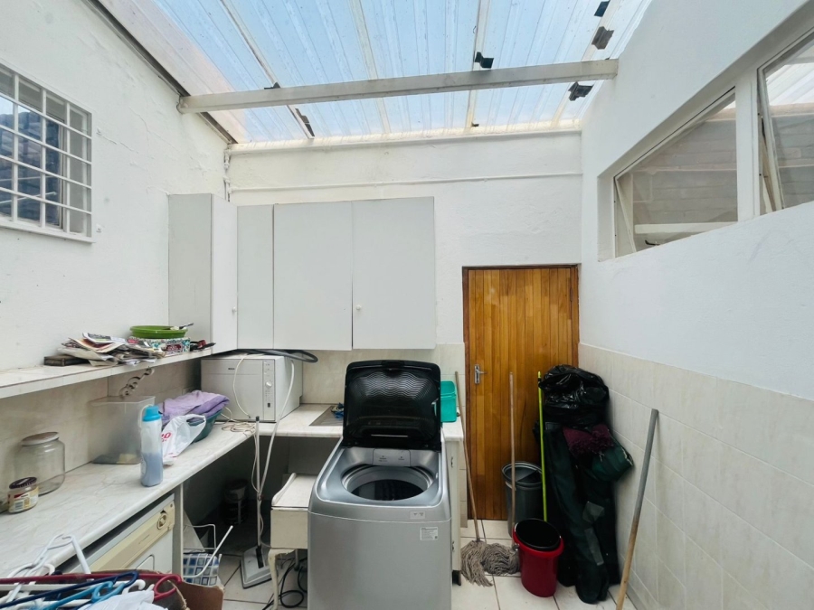 3 Bedroom Property for Sale in Fairland Gauteng