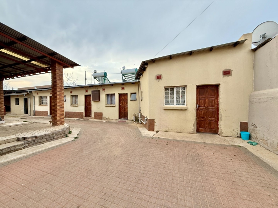 10 Bedroom Property for Sale in Kenilworth Gauteng