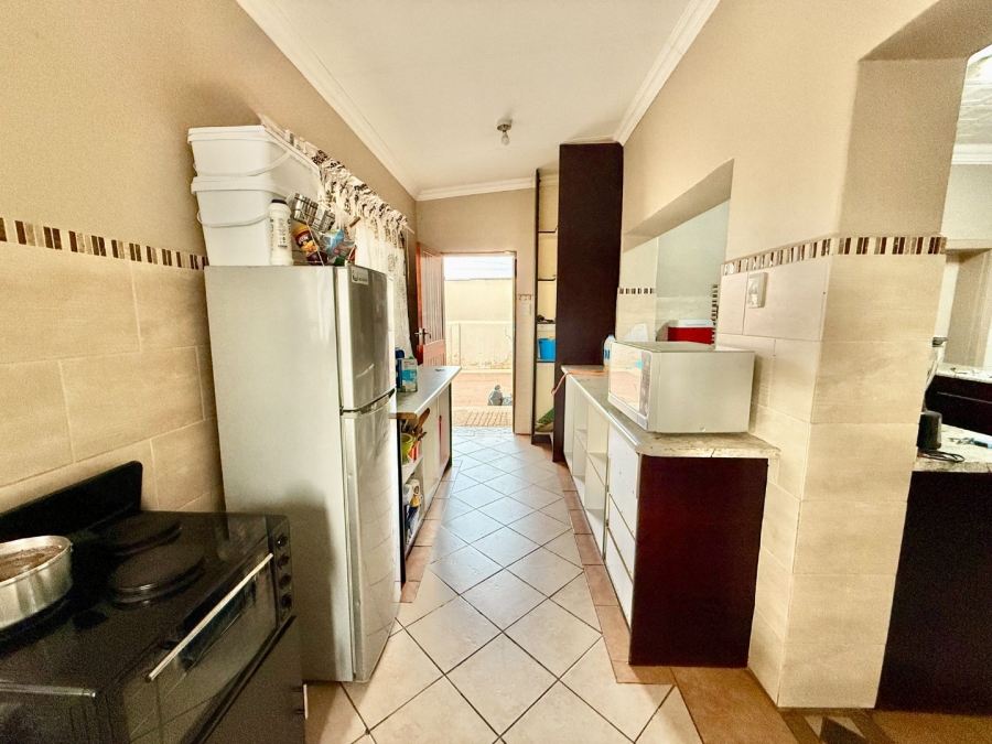 10 Bedroom Property for Sale in Kenilworth Gauteng