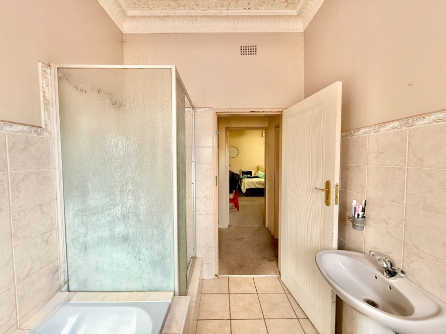 10 Bedroom Property for Sale in Kenilworth Gauteng