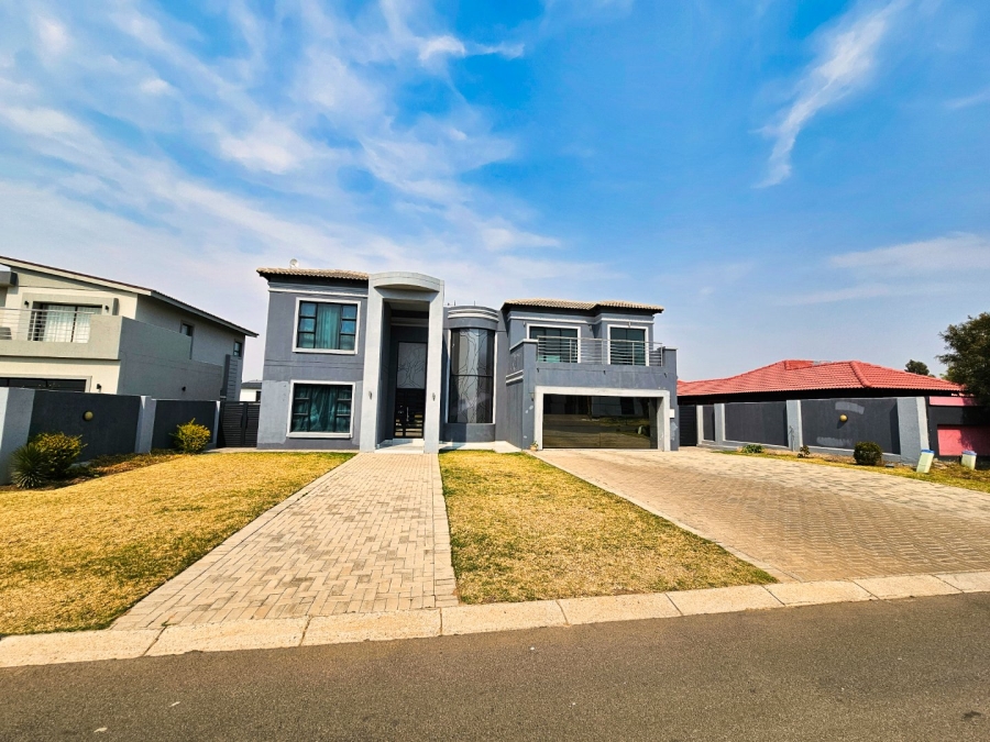 5 Bedroom Property for Sale in Helderwyk Gauteng