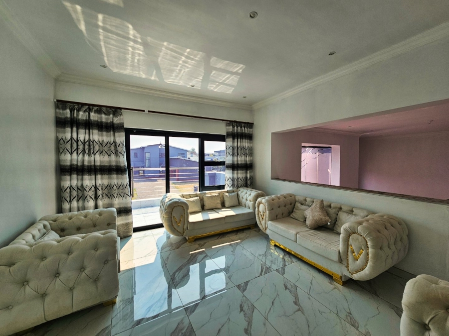 5 Bedroom Property for Sale in Helderwyk Gauteng