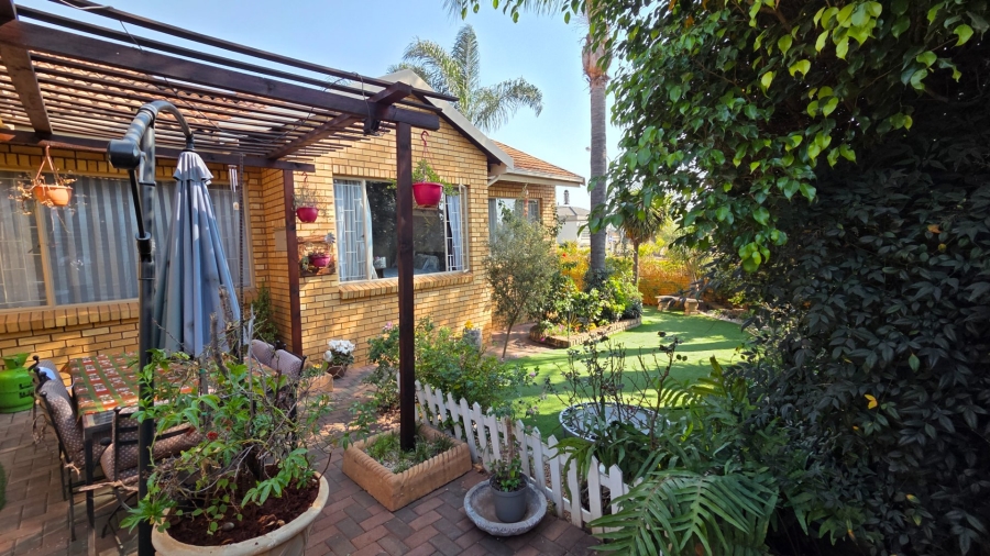 3 Bedroom Property for Sale in Amberfield Gauteng
