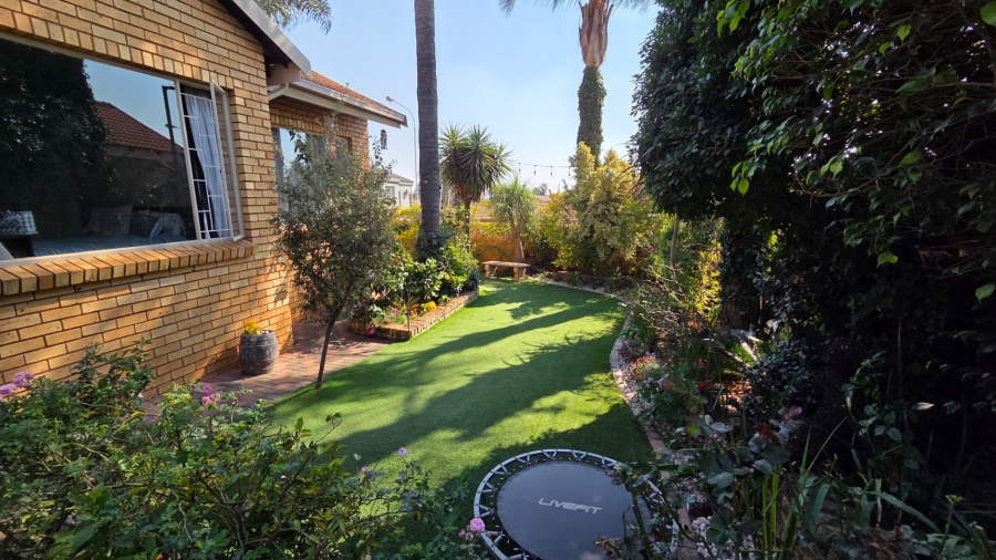 3 Bedroom Property for Sale in Amberfield Gauteng