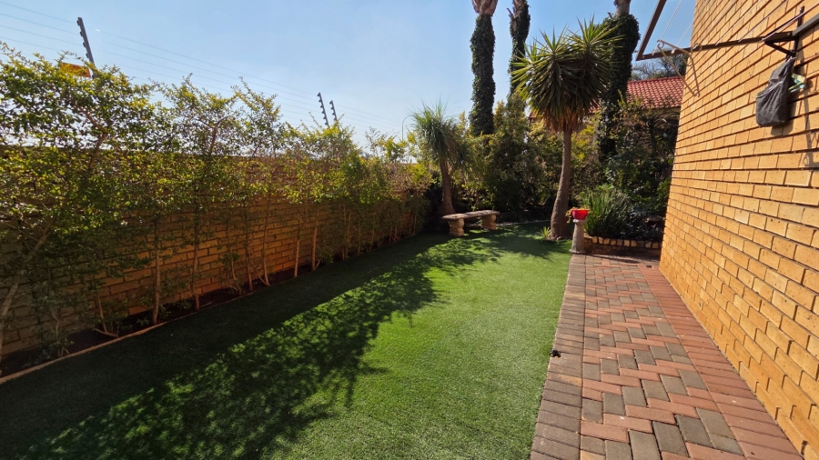 3 Bedroom Property for Sale in Amberfield Gauteng
