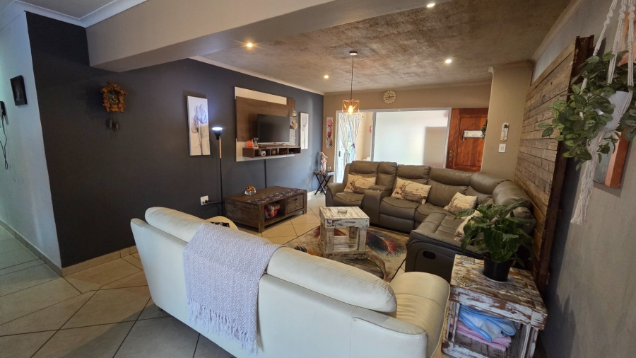 3 Bedroom Property for Sale in Amberfield Gauteng
