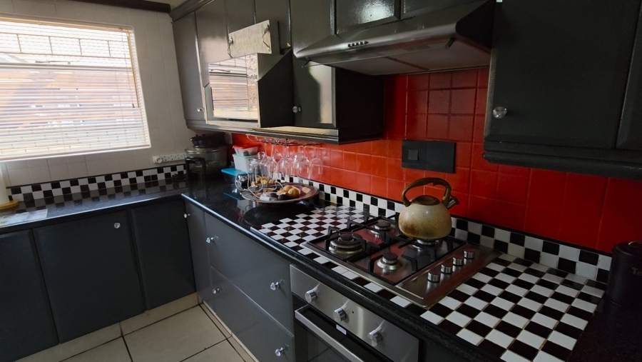 3 Bedroom Property for Sale in Amberfield Gauteng