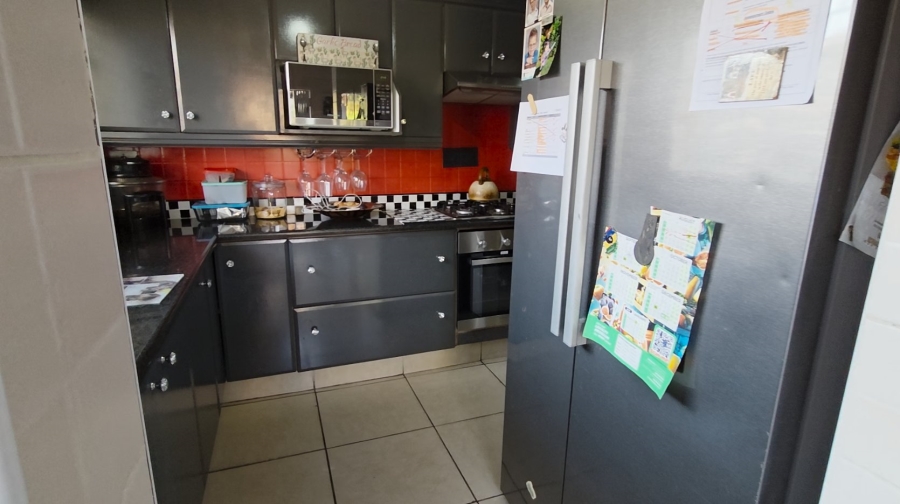 3 Bedroom Property for Sale in Amberfield Gauteng