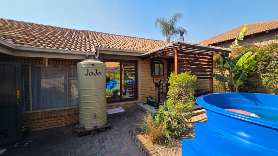 3 Bedroom Property for Sale in Amberfield Gauteng