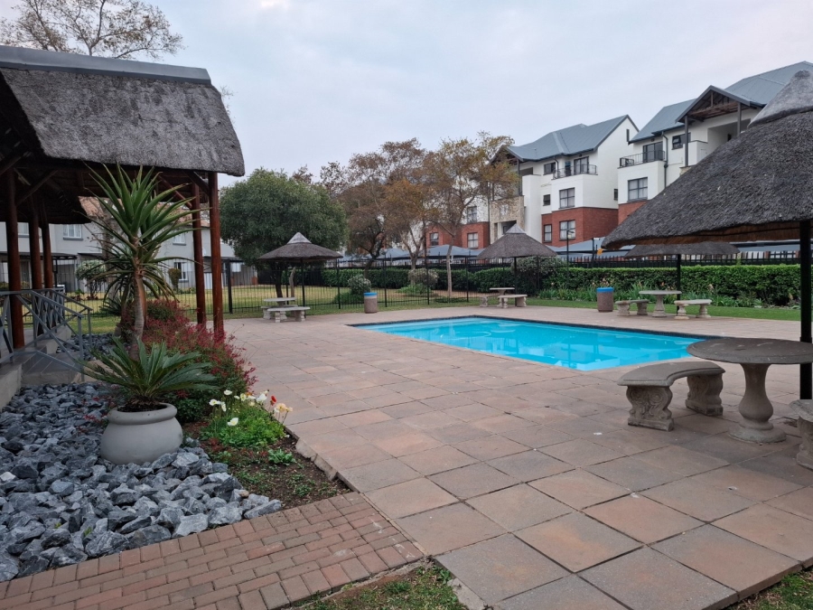 2 Bedroom Property for Sale in Greenstone Hill Gauteng