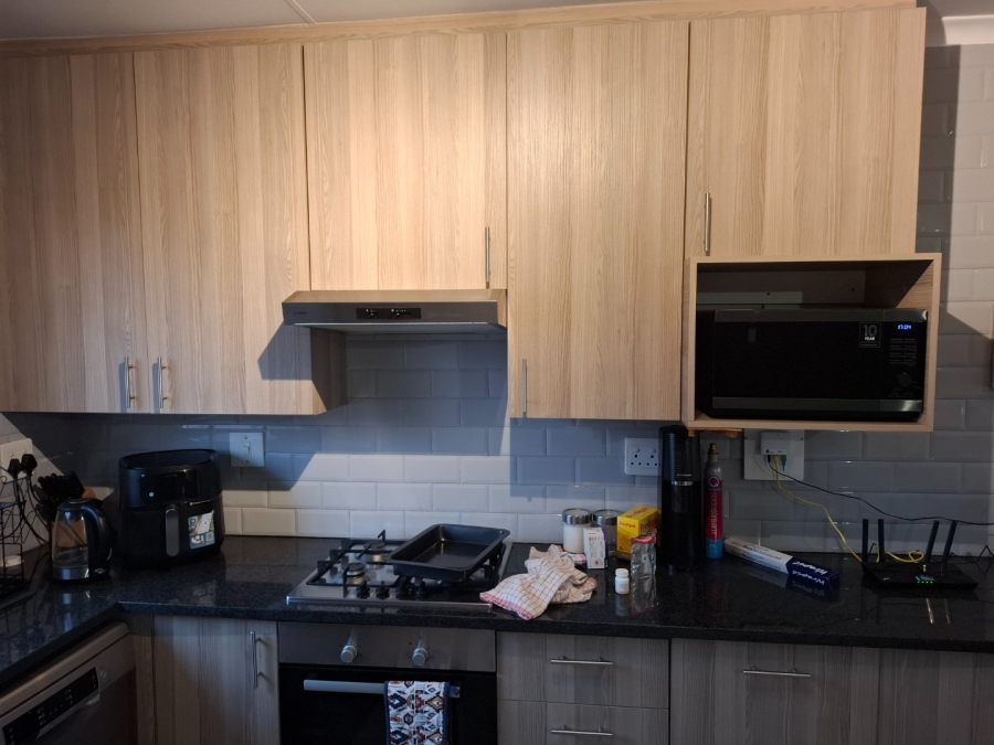 2 Bedroom Property for Sale in Greenstone Hill Gauteng