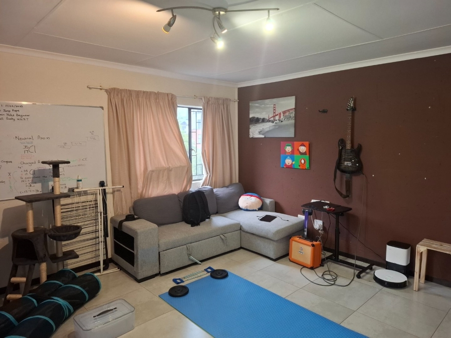 2 Bedroom Property for Sale in Greenstone Hill Gauteng