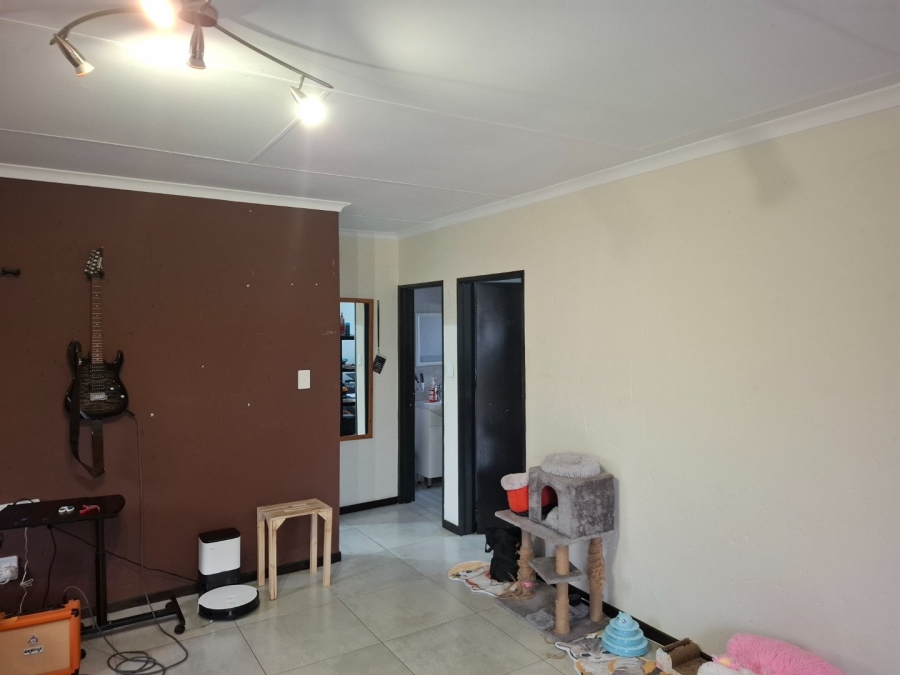 2 Bedroom Property for Sale in Greenstone Hill Gauteng